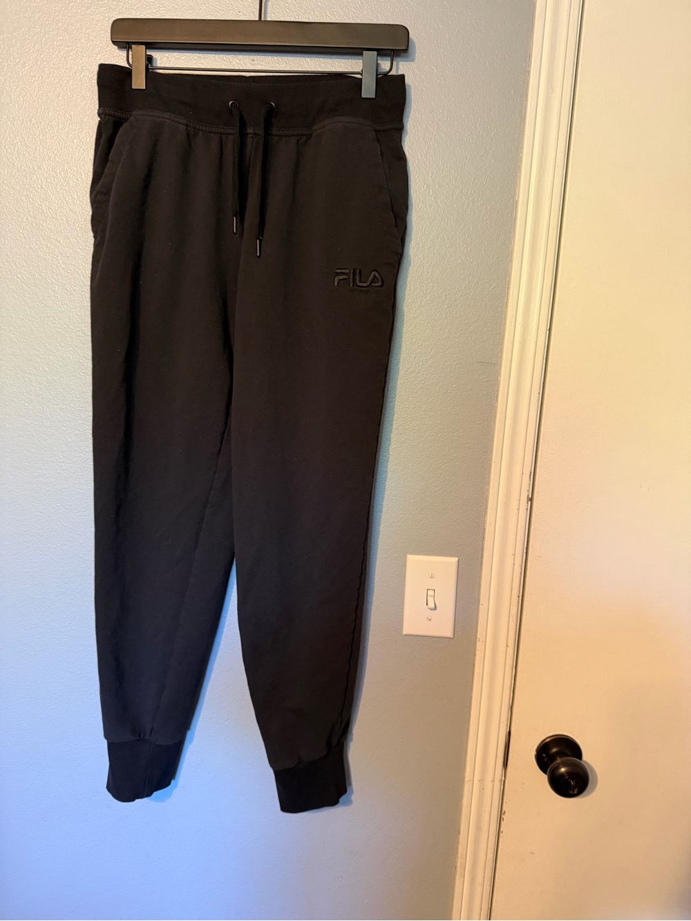 Fila Men's Black Rib-Cuff Joggers